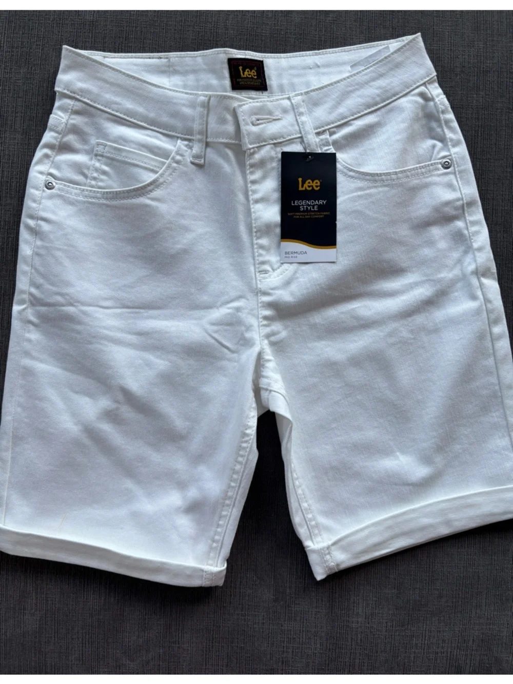NWT Lee Women's Legendary Rolled Denim Bermuda Short, white, 4